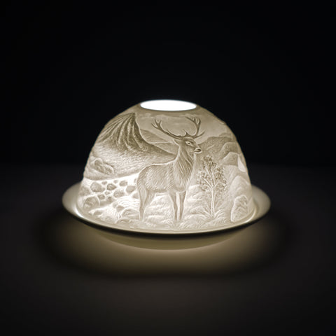 Cello porcelain tealight holder dome, in our highland stag design. This design displays a highland stag in their natural environment. We offer a wide range of porcelain tealight holders to let you choose your show stopping piece and show it off with pride when guests and family are over. Pick your preferred option between LED lights or using tealight candles. 